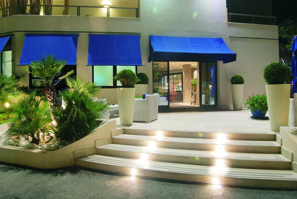 Unahotels Imperial Sport Hotel Pésaro Exterior foto